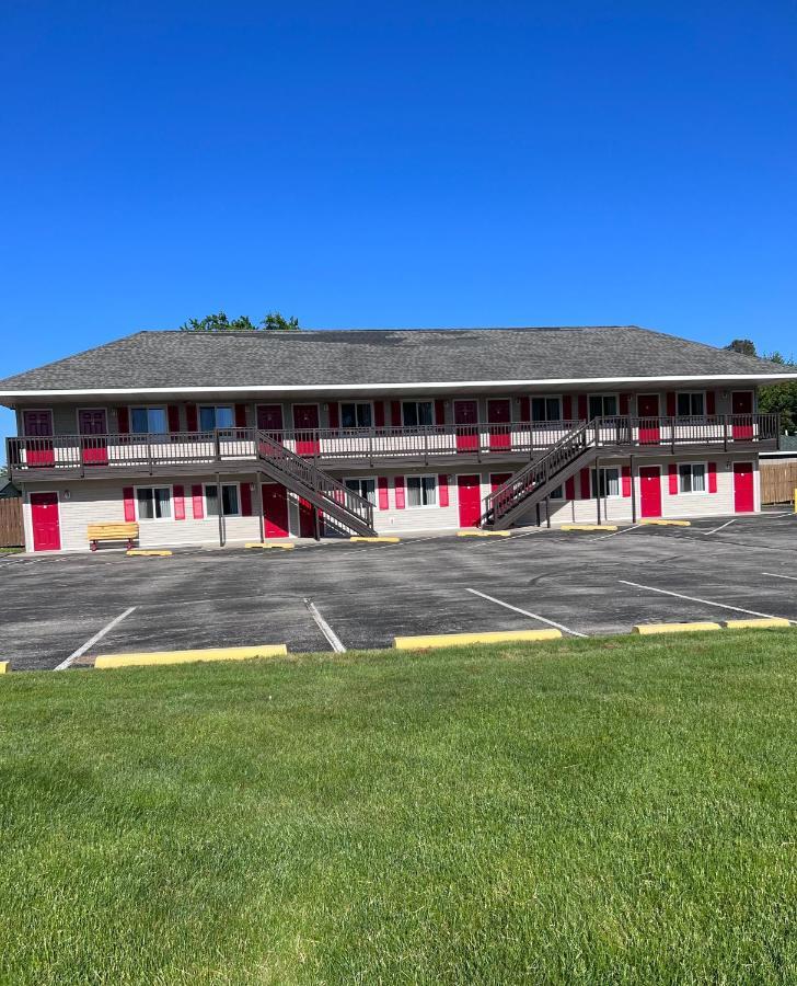 Vista Villa Motel Ludington Exterior photo