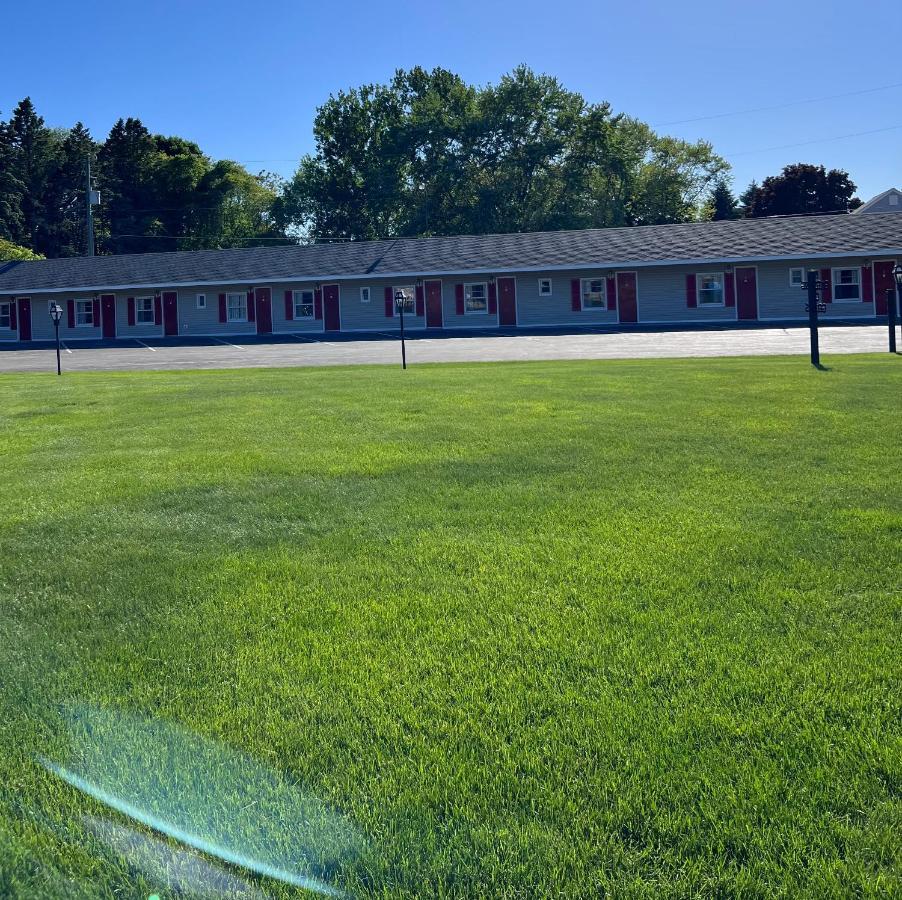 Vista Villa Motel Ludington Exterior photo